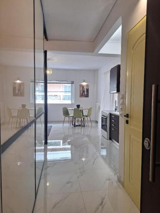 Carlito's 2 Next To Metro Station Apartment Athens
