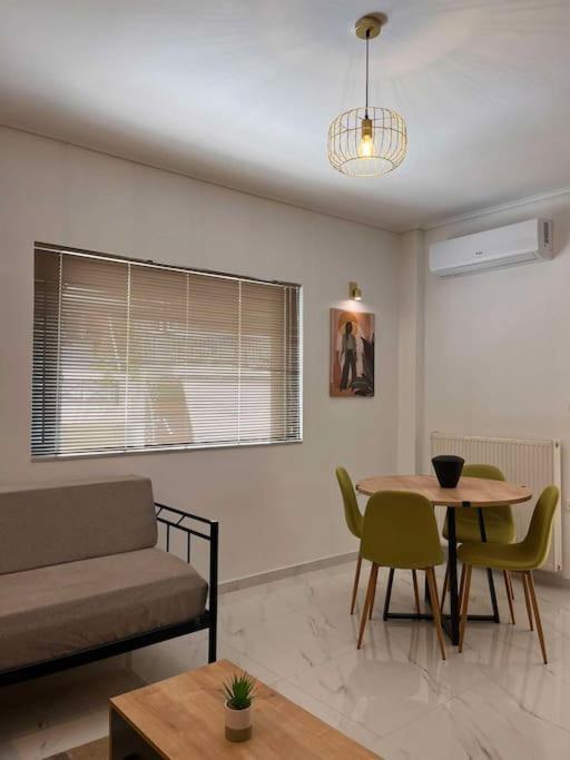 Carlito's 2 Next To Metro Station Apartment Athens